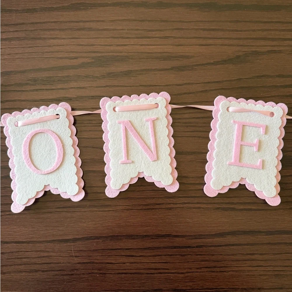 First Birthday Sign - Picture 1 of 3